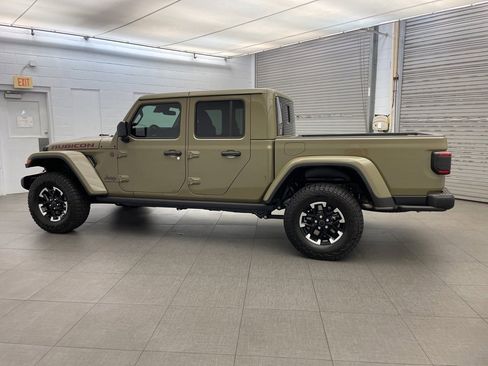 New 2025 Jeep Gladiator Rubicon w/ Convenience Group image 5