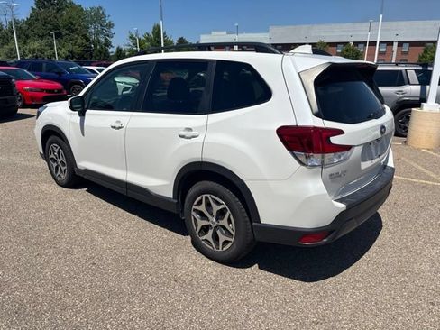 Used 2021 Subaru Forester Premium w/ Popular Package #1 AWD/4WD image 4