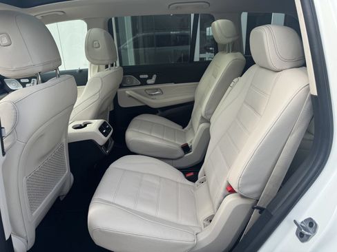 Used 2022 Mercedes-Benz GLS 450 4MATIC image 6