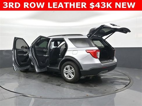Used 2024 Ford Explorer XLT w/ Equipment Group 202A image 47