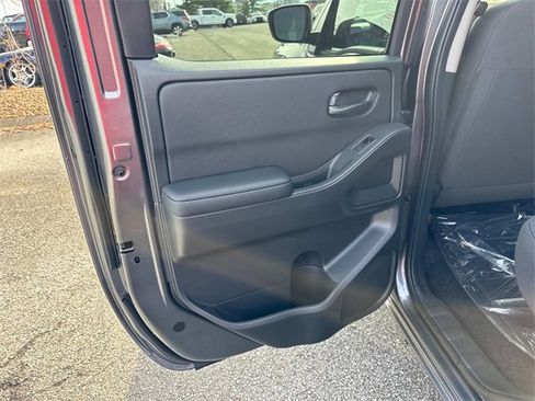 New 2026 Nissan Frontier S image 14