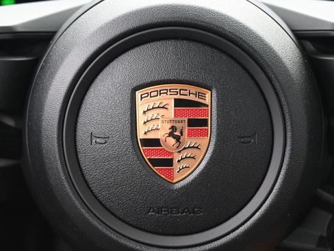 Certified 2025 Porsche 911 Carrera image 24