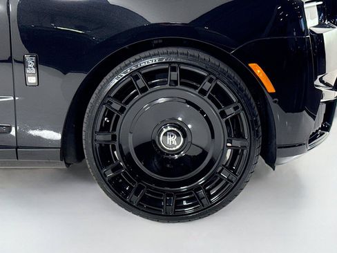Used 2025 Rolls-Royce Cullinan Black Badge AWD/4WD image 39