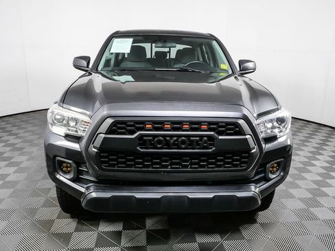 Used 2017 Toyota Tacoma SR image 25