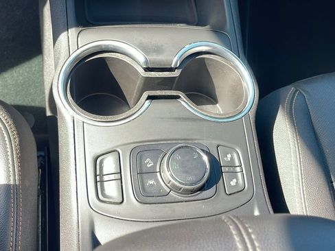 Used 2021 GMC Terrain SLT w/ Elevation Edition image 20