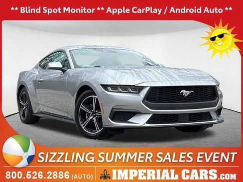 Used 2025 Ford Mustang Coupe RWD image 1