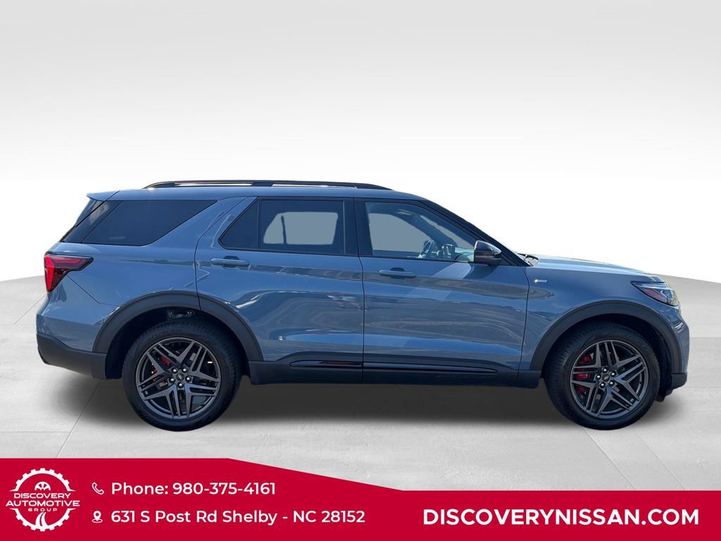 Used 2025 Ford Explorer ST-Line w/ Premium Package AWD/4WD image 5