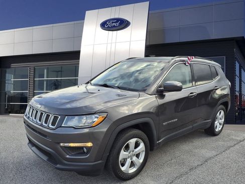 Used 2021 Jeep Compass Latitude w/ Convenience Group FWD image 4