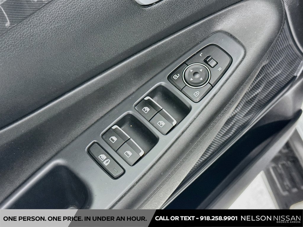 Used 2022 Hyundai Santa Fe XRT FWD image 17
