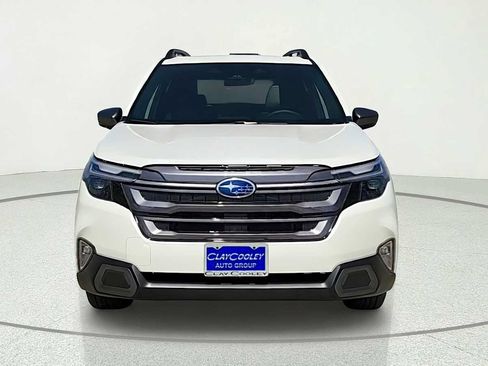 Used 2025 Subaru Forester Limited AWD/4WD image 2