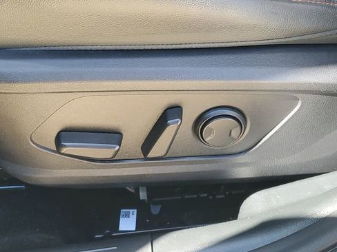 Used 2022 Hyundai Santa Cruz Limited image 12