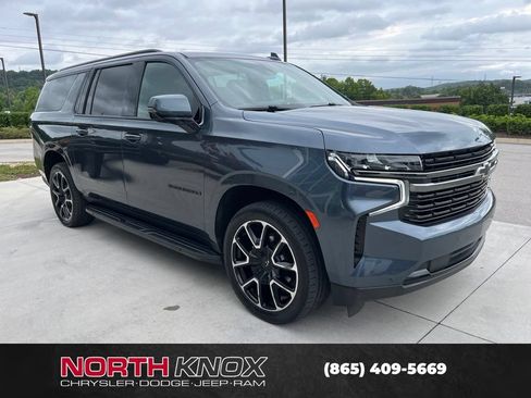 Used 2021 Chevrolet Suburban RST w/ Luxury Package AWD/4WD image 30