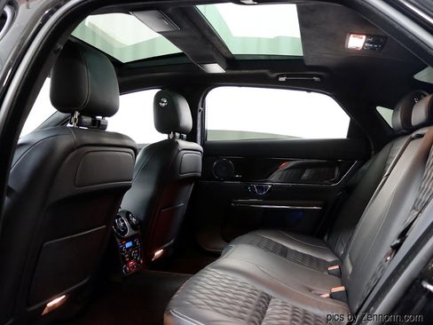Used 2019 Jaguar XJ L Portfolio image 15