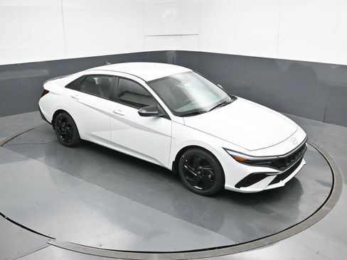 New 2026 Hyundai Elantra Sport image 23