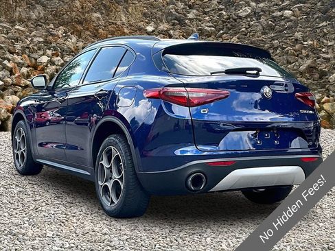 Used 2018 Alfa Romeo Stelvio Sport w/ Quick Order Package 22J Sport AWD/4WD image 11