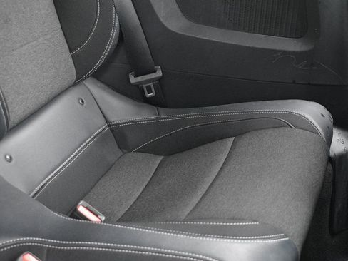 Used 2024 Ford Mustang Convertible image 34