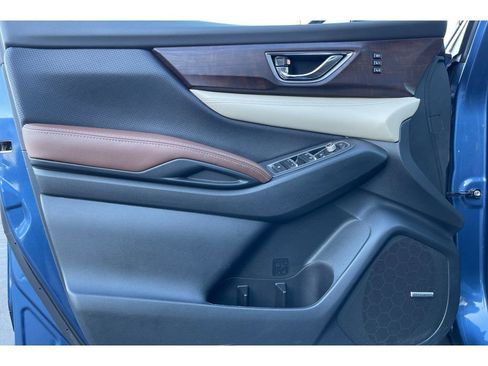 Used 2022 Subaru Ascent Touring image 11