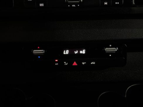 Used 2021 Mercedes-Benz Sprinter 2500 image 21