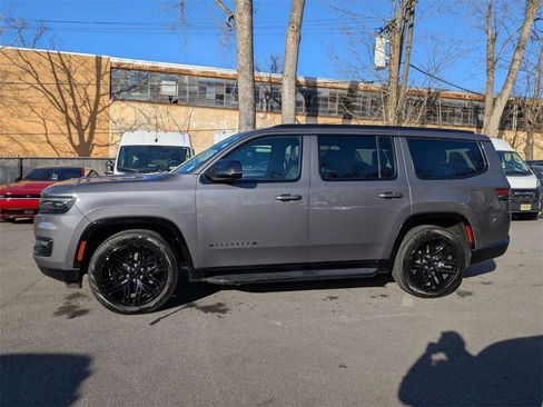 Used 2023 Jeep Wagoneer Series II image 7