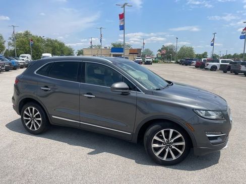 Used 2019 Lincoln MKC Reserve w/ MKC Climate Package FWD image 2