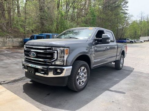 Used 2022 Ford F350 Lariat w/ Chrome Package image 4