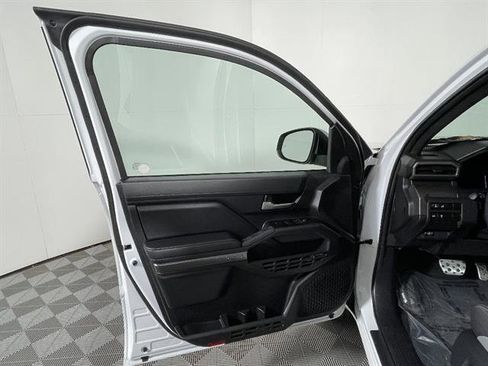 Certified 2025 Toyota Tacoma TRD Sport image 19