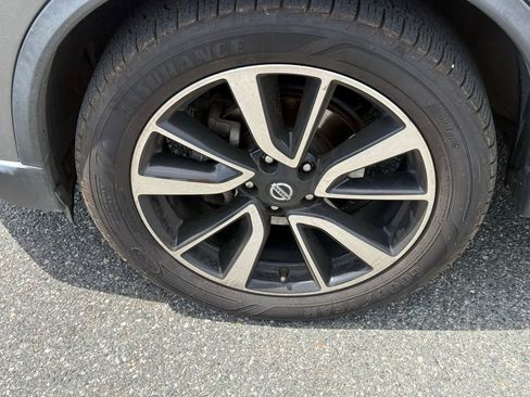 Used 2019 Nissan Rogue SL image 11