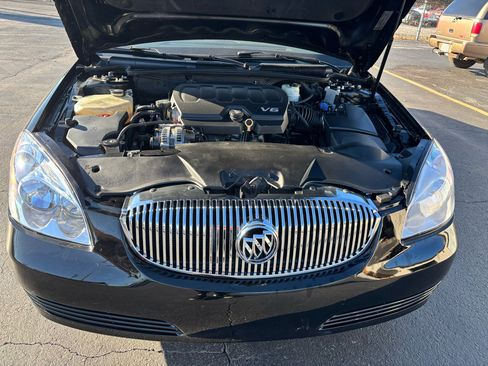 Used 2010 Buick Lucerne CXL w/ Driver Confidence Package image 7