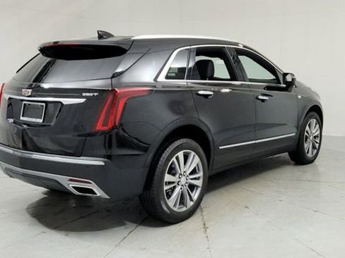 Certified 2025 Cadillac XT5 Premium Luxury w/ LPO, Floor Liner Package image 5