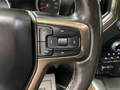Used 2019 Chevrolet Silverado 1500 High Country w/ Technology Package image 16