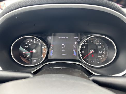 Used 2020 Jeep Compass Limited AWD/4WD image 17