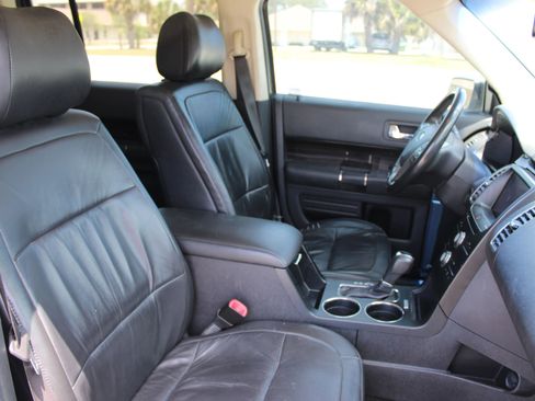 Used 2013 Ford Flex SEL FWD image 19