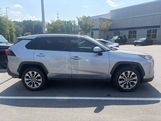 Used 2019 Toyota RAV4 Limited FWD image 7