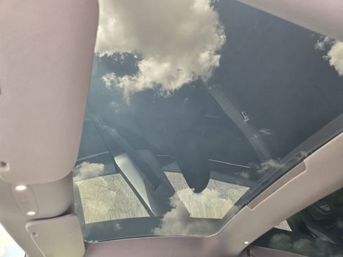 Used 2024 Tesla Model 3 Long Range RWD image 22
