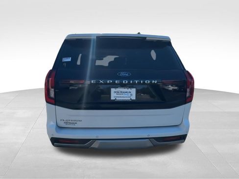 Used 2025 Ford Expedition Platinum AWD/4WD image 7