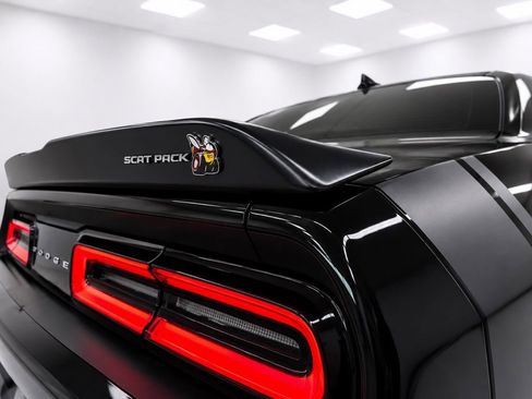 Used 2022 Dodge Challenger R/T Scat Pack w/ Shaker Package RWD image 11