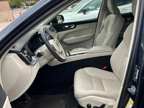 Used 2024 Volvo XC60 B5 Core w/ Protection Package Premier AWD/4WD image 2