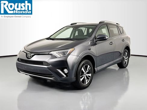 Used 2018 Toyota RAV4 XLE image 1