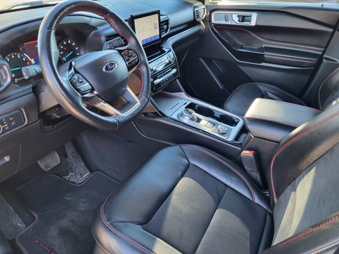 Used 2022 Ford Explorer ST-Line w/ Class IV Trailer Tow Package image 7