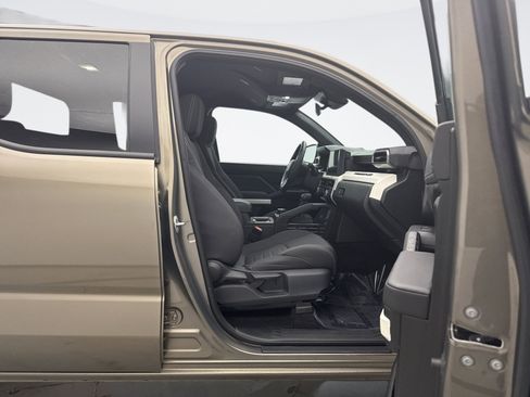 Used 2024 Toyota Tacoma TRD Sport image 16