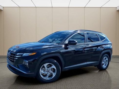 Used 2023 Hyundai Tucson SEL FWD image 2