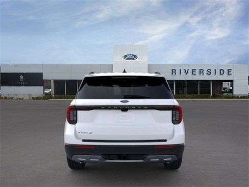 New 2026 Ford Explorer Active w/ Active Comfort Package image 5
