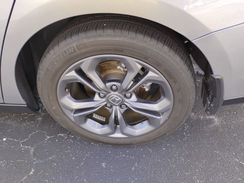 Used 2023 Honda Accord EX image 12