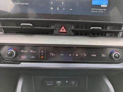 Used 2024 Kia Sportage EX image 20