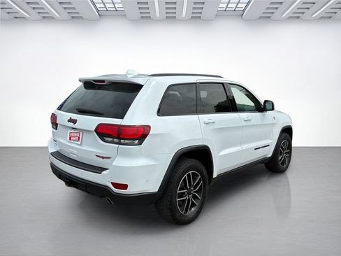 Used 2019 Jeep Grand Cherokee Trailhawk w/ Trailhawk Luxury Group AWD/4WD image 4