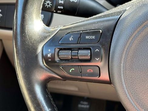 Used 2018 Kia Sorento LX image 19