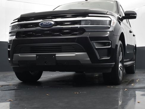 Used 2024 Ford Expedition Limited image 35