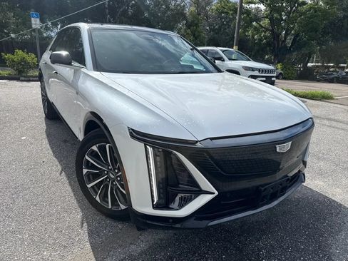 Used 2024 Cadillac Lyriq Sport RWD image 4
