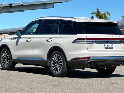 Used 2023 Lincoln Aviator Reserve w/ Elements Package Plus image 6