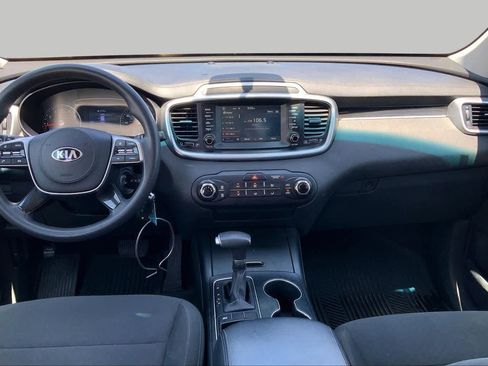 Used 2020 Kia Sorento L FWD image 16